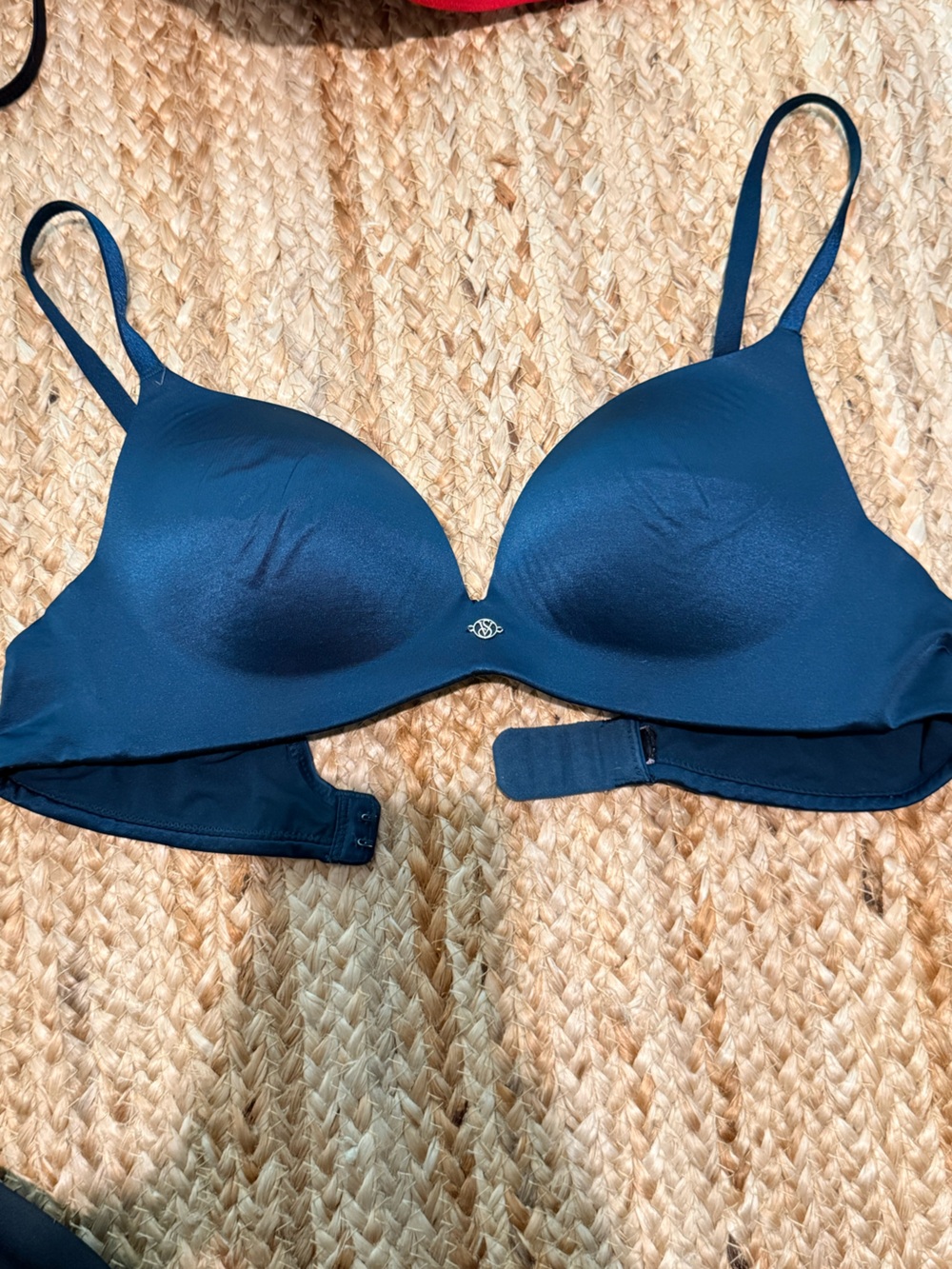 Incredible wireless Victoria secret push up Bra blue Hailey Bieber